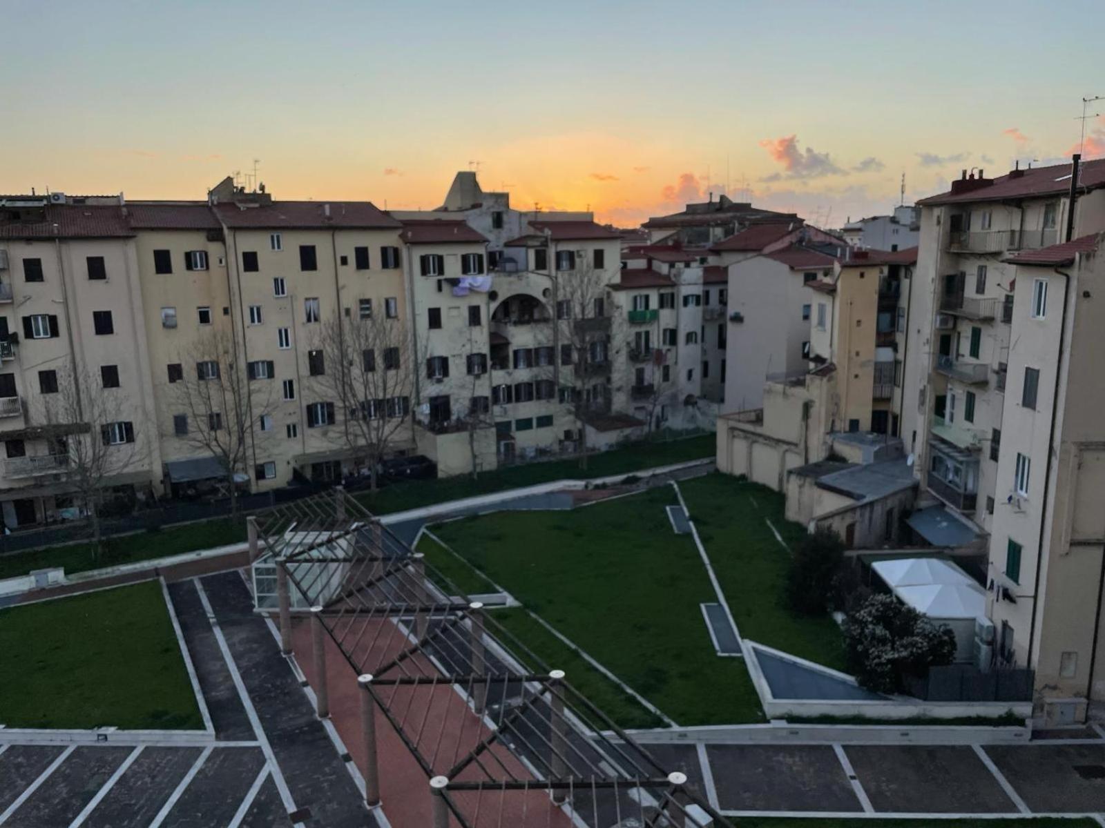 Centro Citta Con Le Comodita Livorno Eksteriør billede
